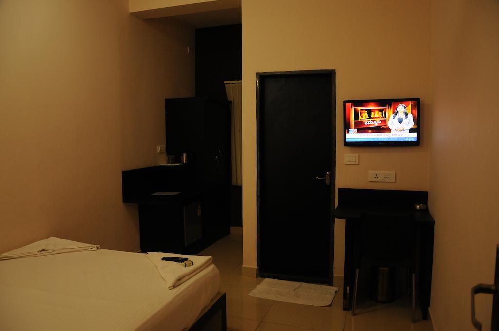 Hotel Sri Krishna Residency Udupi Δωμάτιο φωτογραφία
