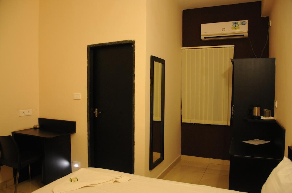 Hotel Sri Krishna Residency Udupi Δωμάτιο φωτογραφία